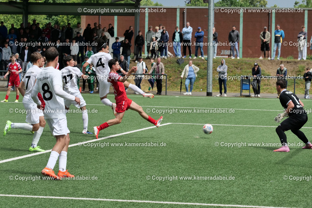 Fußball : C-Junioren : Aufstieg Regionalliga West : SUS 09 Dinslaken - Vfb 03 Hilden am 04.06.2026 in Dinslaken | Fußball : C-Junioren : Aufstieg Regionalliga West : SUS 09 Dinslaken (rotr Trikots)- Vfb 03 Hilden (weiße Trikots) am 04.06.2026 in Dinslaken - Realisiert mit Pictrs.com