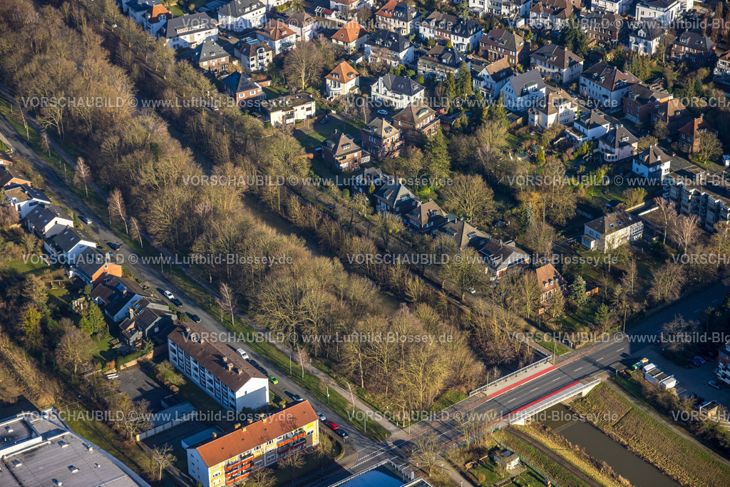 Hamm240100144 | Luftbild, Wohngebiet am bewaldeten Markgrafenufer und Ahseufer, Fluss Ahse mit Brücke Marker Allee am Paracelsuspark, Uentrop, Hamm, Ruhrgebiet, Nordrhein-Westfalen, Deutschland