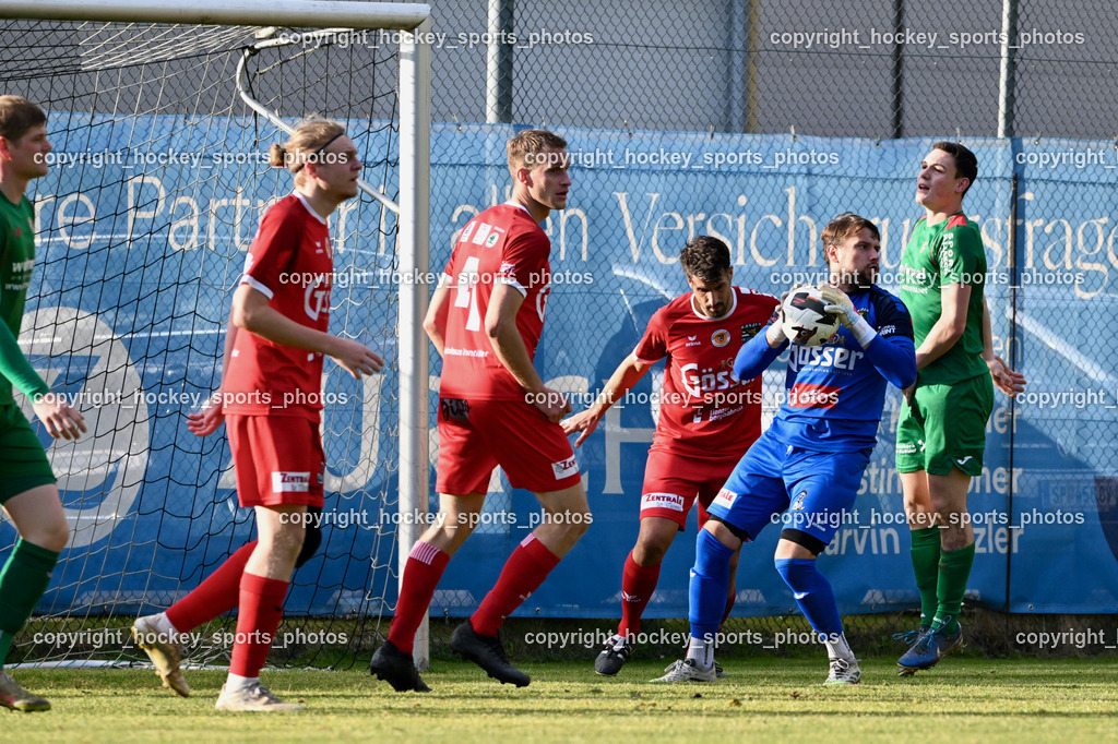 FC ASKÖ Gmünd vs. SV Rapid Lienz | #25 Andre Tabernig Rapid Lienz, #4 Martin Wibmer Rapid Lienz, #44 Jakub Corej Rapid Lienz, #2 Patrick Eder Rapid Lienz, #19 Nico Payer FC Gmünd, FC ASKÖ Gmünd vs. SV Rapid Lienz, FC ASKÖ Gmünd vs. SV Rapid Lienz am 09.11.2025 in Ferlach (Ballspielhalle Ferlach), Austria, (Photo by Bernd Stefan)