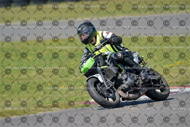 26BT01-1800 | 200 - Realisiert mit Pictrs.com
