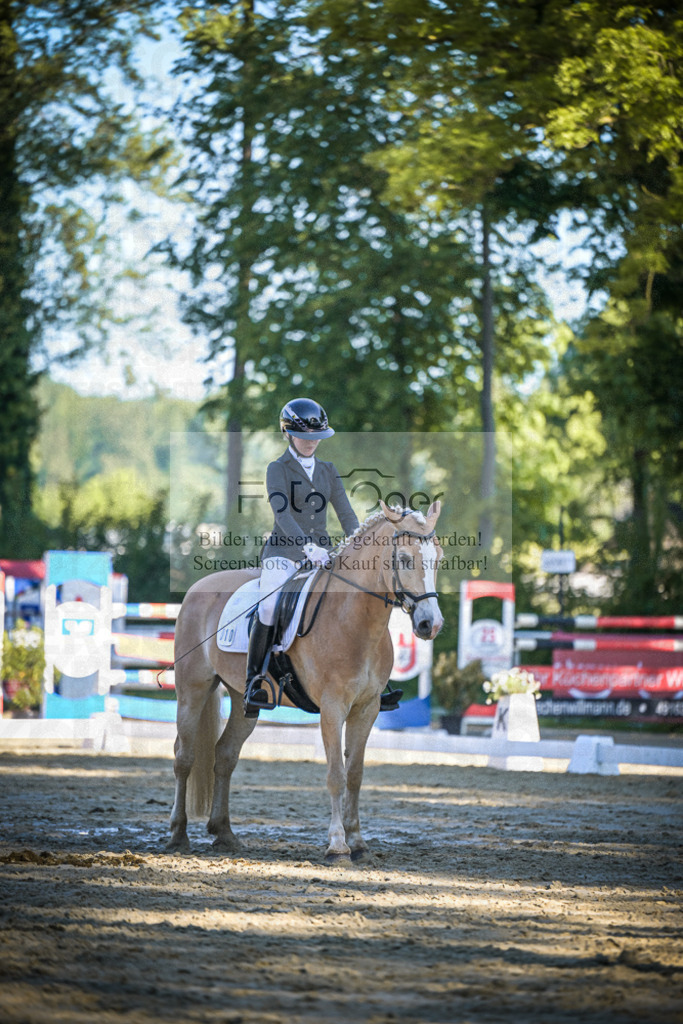 DOS_4573 | Entdecke hochwertige Reitturnierfotos von Foto Oger. Professionell, emotional und authentisch – jetzt Lieblingsmomente im Shop bestellen.Deutschlandweite Turnierfotografie. - Realisiert mit Pictrs.com