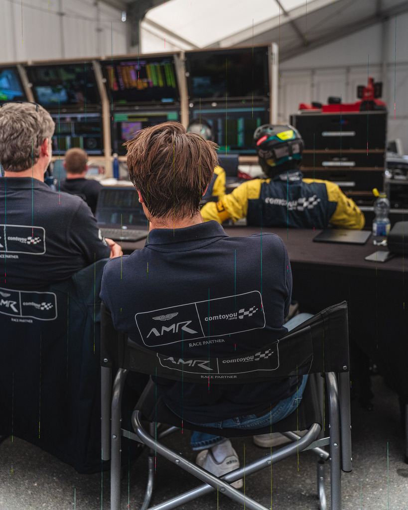 TXO06549 | Exklusive Motorsport-Fotografie aus Leipzig von TXO Media – für Rennfahrer, Teams & Sponsoren. Sausemuth liefert starke Bilder, die Emotion zeigen. Jetzt buchen & glänzen! - Realisiert mit Pictrs.com