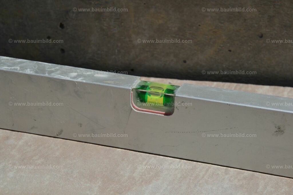 bib-lg21-fliesenlegerarbeiten-0117 | Nach LV-Leistungsgruppen sortierte Detailfotos über den Bau eines Hauses. Alle Hausbau-Bilder direkt vom Urheber und Autor der Website Haus-Selber-Bauen.com