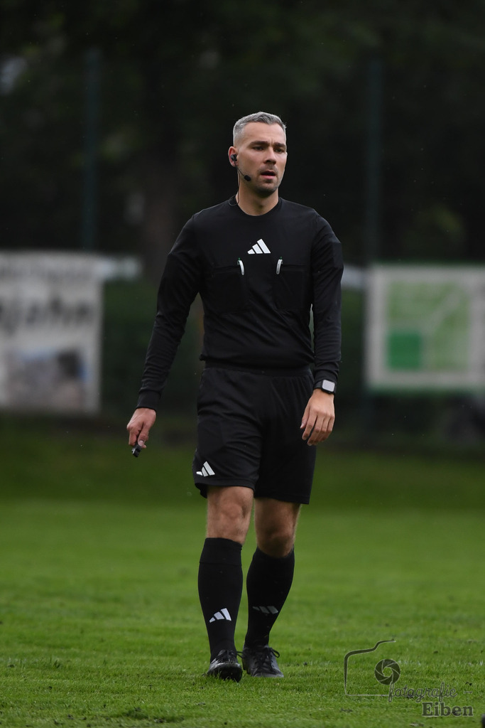 BV Bockhorn-SG FriPe | Relegation zur Kreisliga; BV Bockhorn (weiß)-SG FriPe (rot) am 05.06.2025 in Oldenburg/Ofenerdiek (Lagerstraße), Photo: Philip Eiben 2025 - Realisiert mit Pictrs.com