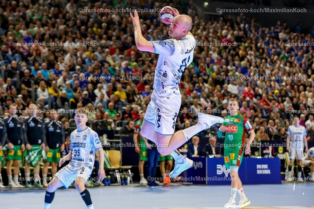 xSSCx19042601002 | 19.04.2026, xsscx, Handball, DHB-Pokal Lidl Final4, Spiel um Platz 3, TBV Lemgo-Lippe - SC Magdeburg, Saison 2025 / 2026 Herren, Lanxess Arena, Köln: Leve Carstensen (TBV Lemgo Lippe #21) beim Wurf Photo: xSandraxScherningxPressefotoKochx