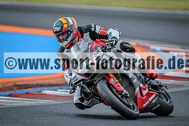 spof2221 | Professionelle Fotos von Sportveranstaltungen, aber auch Hochzeiten und anderen Events. - Realisiert mit Pictrs.com