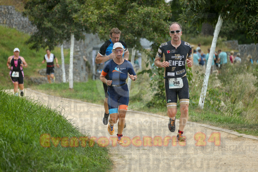250824_1352_EX1_4047 | Sportfotografie im Rhein-Sieg Kreis, Köln, Bonn, NRW, Rheinland Pfalz, Hessen, etc. Unser Tätigkeitsfeld umfasst den Laufsport vom Volkslauf über den Marathon, Duathlon, Triathon bis zum Ultralauf wie Kölnpfad Ultra oder Schindertrail.