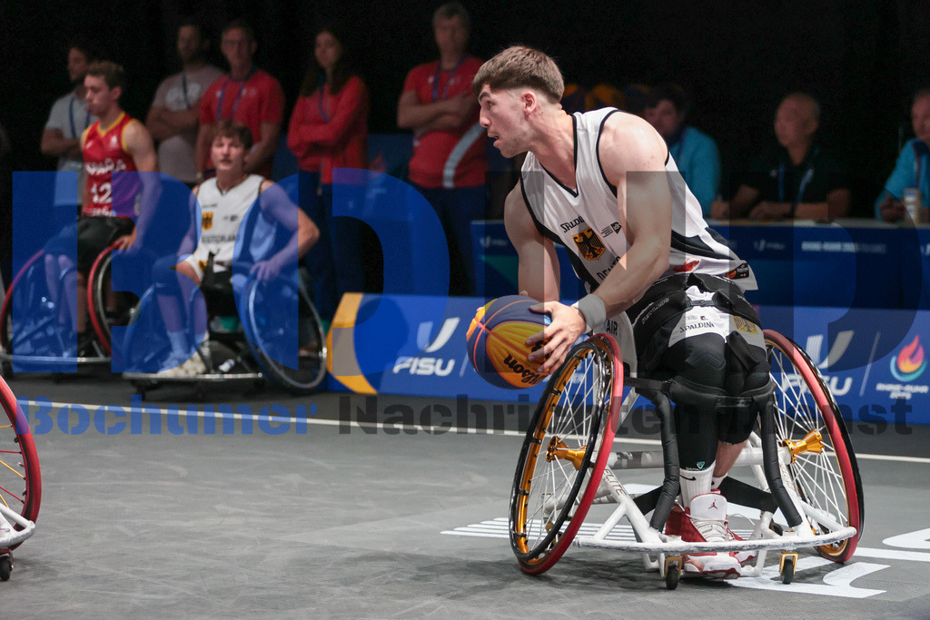 SES_TTG3X320250717-85 | bond - Realisiert mit Pictrs.com