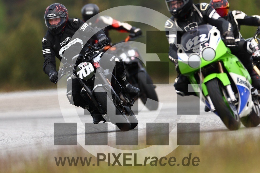 0701-20240510_05093 | Schöne Erinnerungen an spannende Momente - das festzuhalten ist unser Job. PIXELrace.de ist seit 2003 auf den Rennstrecken Europas unterwegs um die Action draußen beim Fahren und die wunderbare Stimmung imm Fahrerlager für euch einzufangen.