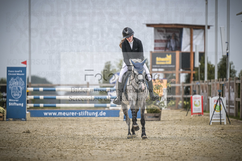 DOS_0837 | Entdecke hochwertige Reitturnierfotos von Foto Oger. Professionell, emotional und authentisch – jetzt Lieblingsmomente im Shop bestellen.Deutschlandweite Turnierfotografie. - Realisiert mit Pictrs.com