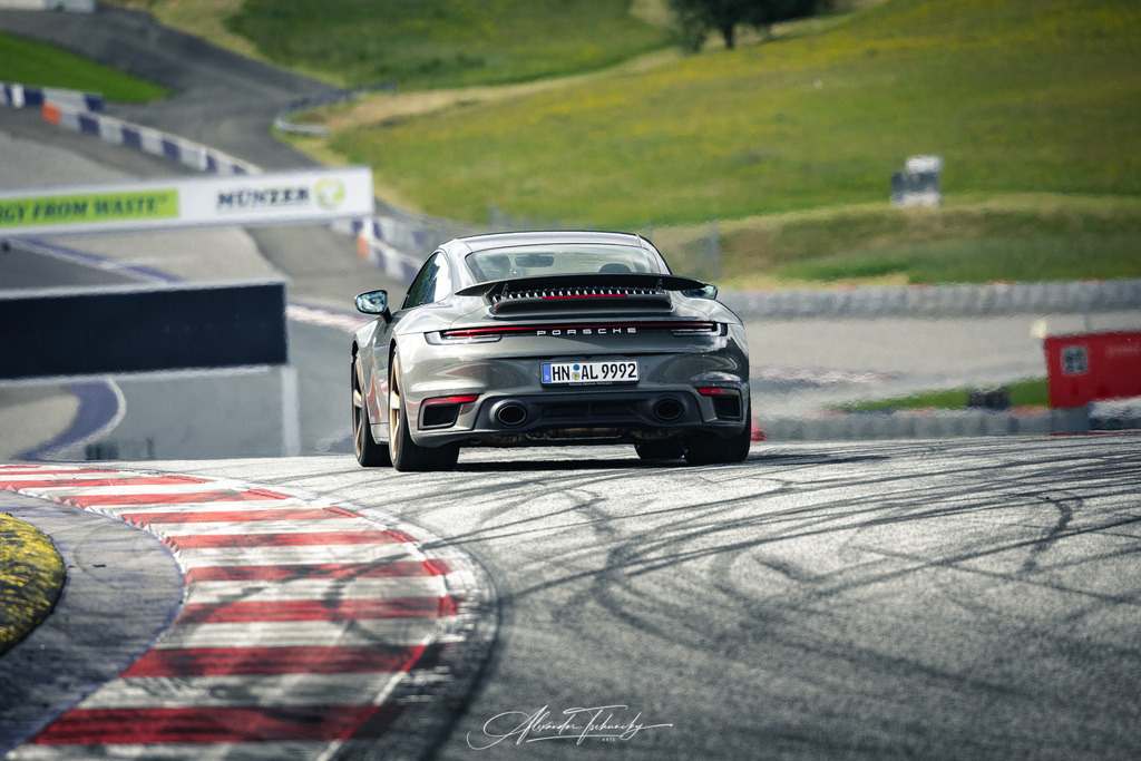 R6PZ2402 _Alexander Tschuncky | Entdecken Sie die faszinierende Welt von Alexander Tschuncky Arts: Kreative Fotografie, atemberaubende Automobilkunst und hochwertiger Bilderdruck. Lassen Sie sich inspirieren! - Realisiert mit Pictrs.com