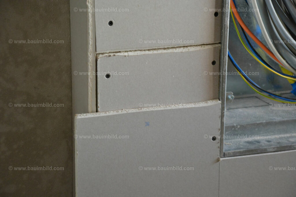 bib-lg18-putzarbeiten-0181 | Nach LV-Leistungsgruppen sortierte Detailfotos über den Bau eines Hauses. Alle Hausbau-Bilder direkt vom Urheber und Autor der Website Haus-Selber-Bauen.com