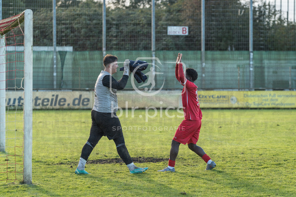 blr.pics_FC Oberneuland - JFV Bremen II | Professionelle Fußball- und Sportfotografie. Spielbilder online ansehen und kaufen – Einzelbilder oder komplette Galerien in hoher Qualität.