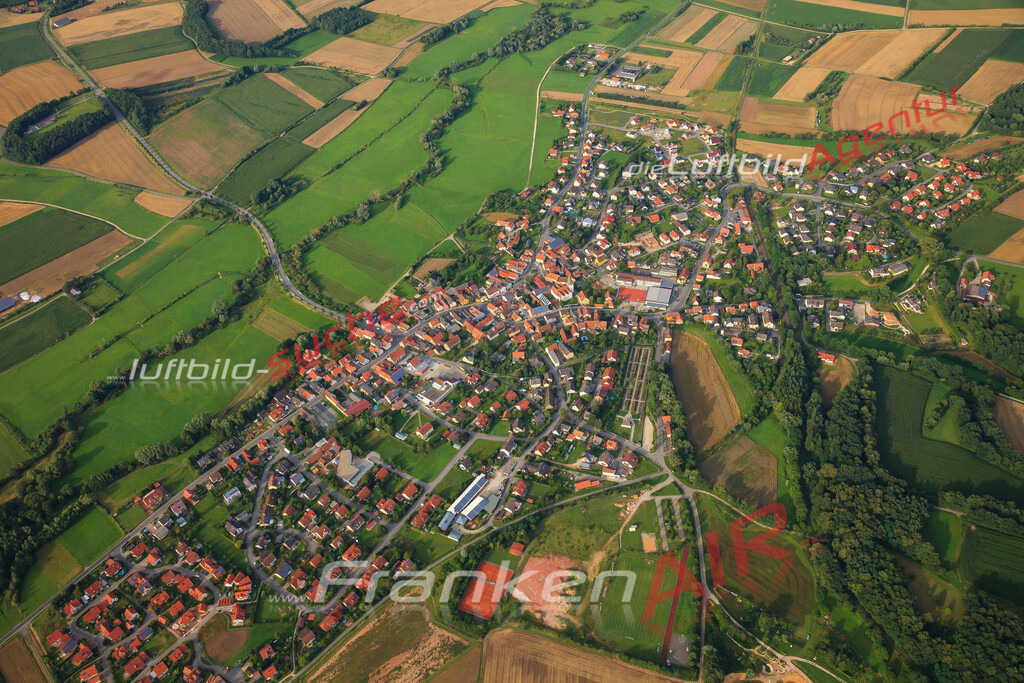 Luftbild von  Frensdorf - Luftaufnahme wurde 2012 von https://frankenair.de mittels Flugzeug (keine Drohne) erstellt - die Geschenkidee