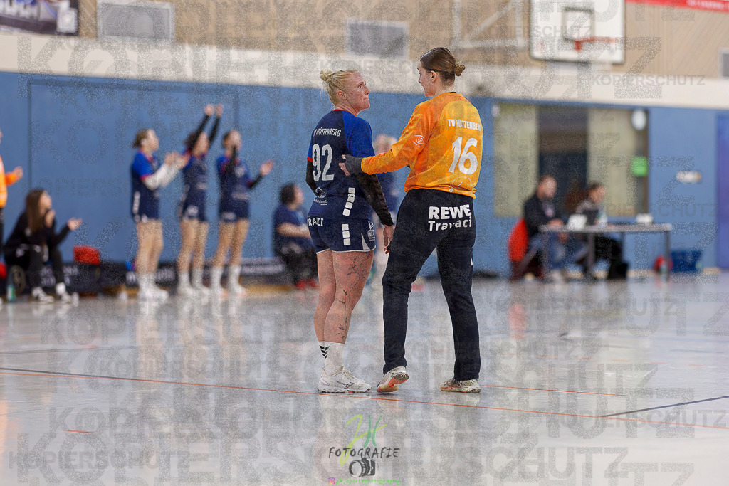 Frauen Regionalliga (HHV); HSG Wettenberg - TV Hüttenberg | Frauen Regionalliga (HHV); HSG Wettenberg - TV Hüttenberg am 06.12.2025 in Launsbach (Wettenberg) (Halle GS Launsbach (Wettenberg))Photo © 2025 - Jörg Heinrich - Realisiert mit Pictrs.com
