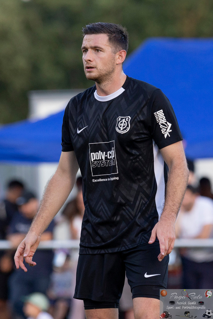 Hessenliga: Türk Gücü Friedberg - FC Eddersheim, 09.08.2024 | Maximilian Thomasberger (FC Eddersheim #5), Freisteller, Portrait / Porträt, Türk Gücü Friedberg - FC Eddersheim, Friedberg, Städtischer Sportplatz, 9.8.2024 - Realisiert mit Pictrs.com