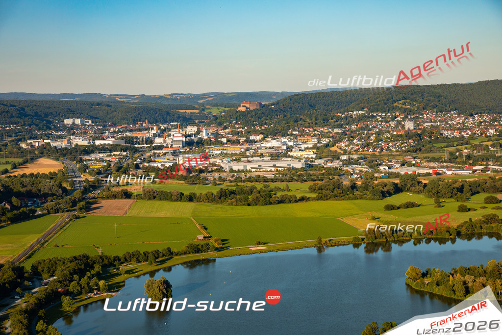 Das Luftbild zeigt :  Kulmbach - Die Luftaufnahme wurde 2024 vom UL-Flugzeug aus erstellt ( keine Drohne ) - Hochauflösende Luftaufnahme - Für grossformatige Ausdrucke geeignet. Die Geschenkidee !Mit Lizenz und Bildrechte bestellbar