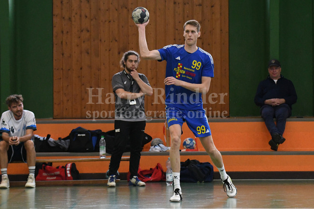 HC Deggendorf : SG Moosburg | SSG Metten : Eintracht Dachau-Karlsfeld Endstand 36:23Patrick Sigl (SSG Metten)  - Realisiert mit Pictrs.com