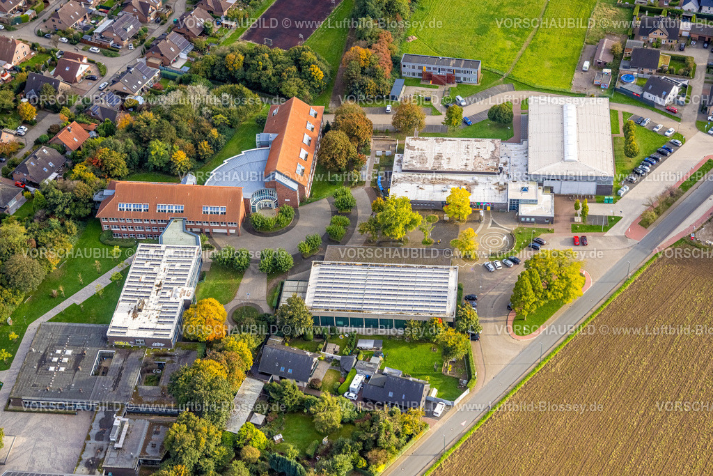 Hamminkeln241010818 | Luftbild, Städtische Gesamtschule und Hallenbad, Alte Sporthalle der Gesamtschule, Hamminkeln, Niederrhein, Nordrhein-Westfalen, Deutschland