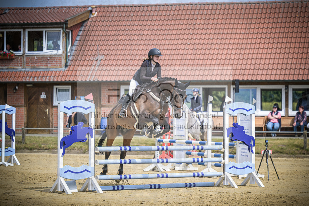 DOS_4720 | Entdecke hochwertige Reitturnierfotos von Foto Oger. Professionell, emotional und authentisch – jetzt Lieblingsmomente im Shop bestellen.Deutschlandweite Turnierfotografie. - Realisiert mit Pictrs.com