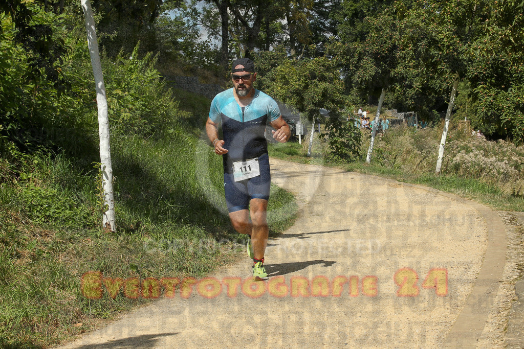 250824_1246_EX1_0480 | Sportfotografie im Rhein-Sieg Kreis, Köln, Bonn, NRW, Rheinland Pfalz, Hessen, etc. Unser Tätigkeitsfeld umfasst den Laufsport vom Volkslauf über den Marathon, Duathlon, Triathon bis zum Ultralauf wie Kölnpfad Ultra oder Schindertrail.