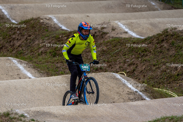 BayBMX2026-05332 | Fotogalerie von Thomas Dettweiler mit Eventbildern und lizenzfreien Fotos. Perfekt als Wandbild, für Büro, Website oder private Nutzung. - Realisiert mit Pictrs.com