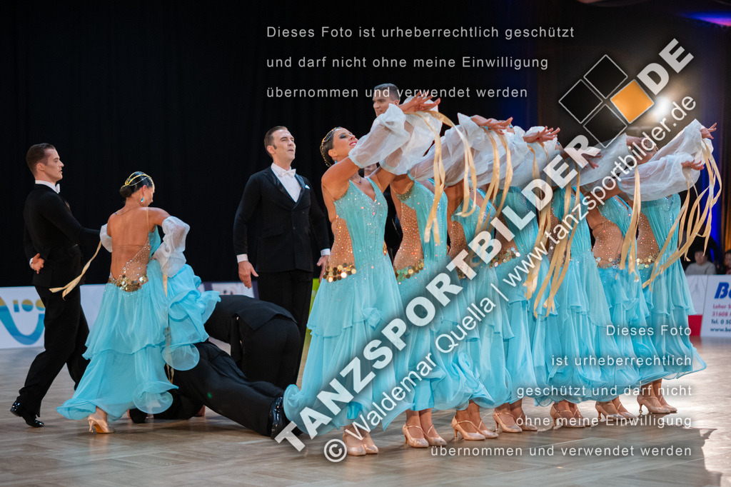 20250118-10157 | Hier finden Sie Tanz Bilder vom Latein und Standard Formationen tanzen. Sportbilder vom Tanzsport. Schöne Fotos und von Weltmeisterschaft, Europameisterschaft, Bundesliga, Regionalliga, Oberliga und Landesliga sowie von GOC Stuttgart, DanceComp, WM Bremen
