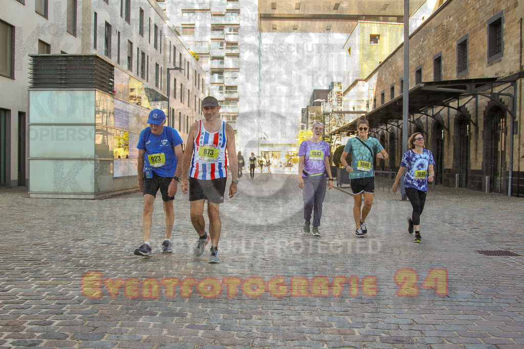 240921_1343_EV4_9085 | Sportfotografie im Rhein-Sieg Kreis, Köln, Bonn, NRW, Rheinland Pfalz, Hessen, etc. Unser Tätigkeitsfeld umfasst den Laufsport vom Volkslauf über den Marathon, Duathlon, Triathon bis zum Ultralauf wie Kölnpfad Ultra oder Schindertrail.