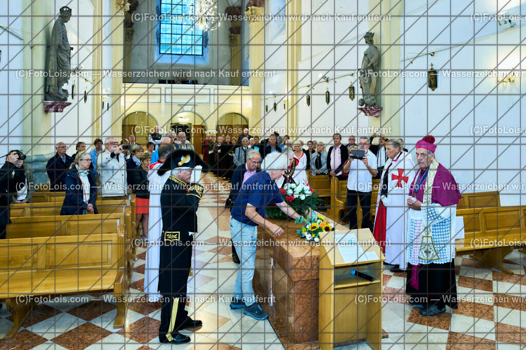 ALP3724_Jeanne de Ferrette_Kranzniederlegung_Johanna von Pfirt_Templer Orden | (C)FotoLois.com, Alois Spandl, 700stes Hochzeitsjubiläum - Albrecht II. mit Johanna von Pfirt in Thann (FR) im März 2024. Empfang des Organistionskommitees aus der Region Ferrette (Pfirt)/Thann aus dem Elsass mit Empfang durch die Stadtgemeinde und Bezirkshauptmannschaft Scheibbs im Schloss Scheibbs und anschließender Kranzniederlegung in der Kartausenkirche über der Krypta des Gründerehepaares durch Mitglieder des Templer Ordens im Beisein von Mitgliedern der Goldhaubengruppen, Fr 22. September 2023.