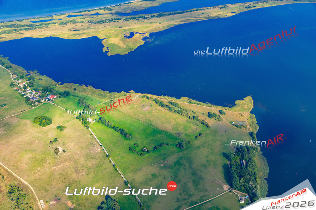 Luftaufnahme Grieben Insel Hiddensee - Die Luftaufnahme wurde 2025 vom UL-Flugzeug heraus erstellt ( ohne Drohne ) - Hochauflösende Luftaufnahme - für professionelle Ausdrucke geeignet. Die Geschenkidee !Mit Lizenz und Bildrechte bestellbar