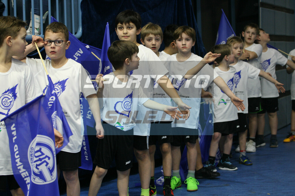 VFL Gummersbach - MT Melsungen | Einlaufkinder - © Sportfoto-Sale (MK) - Realisiert mit Pictrs.com