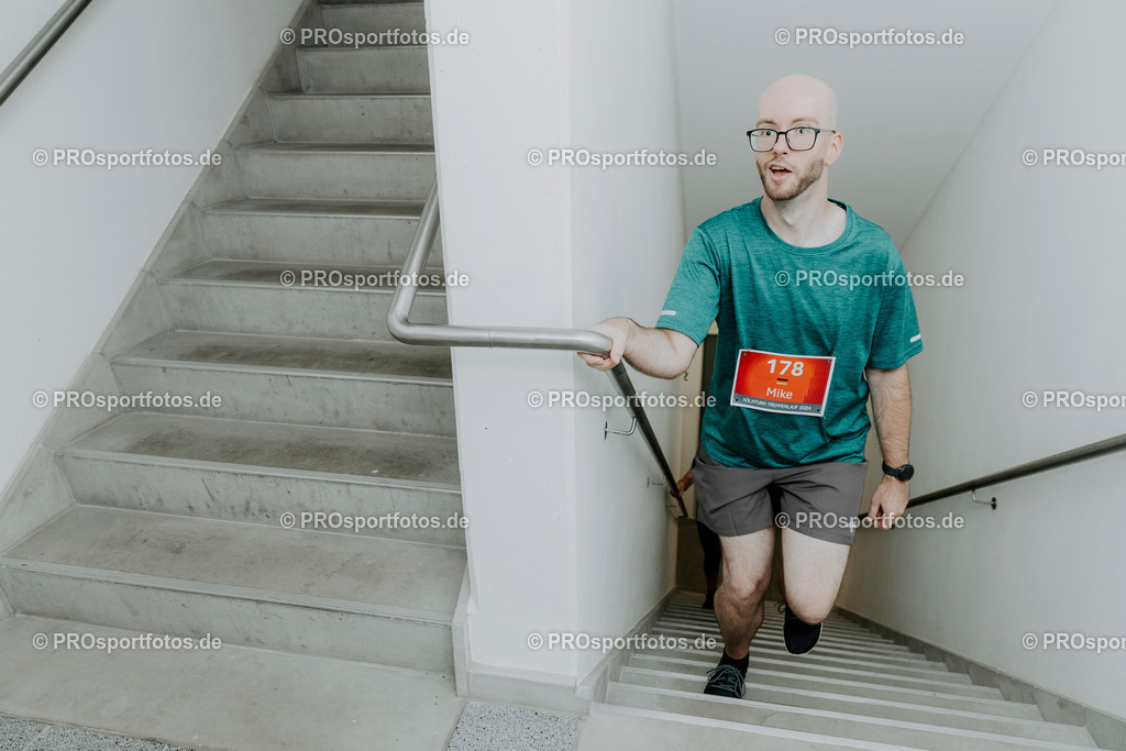 240825_Treppenlauf-519 | Professionelle Fotos Ihrer Laufsportveranstaltung.