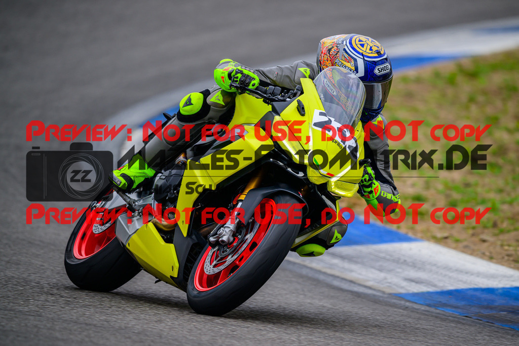 MaZZes_Fotomatrix_20250421_6007705_6197 | GELB