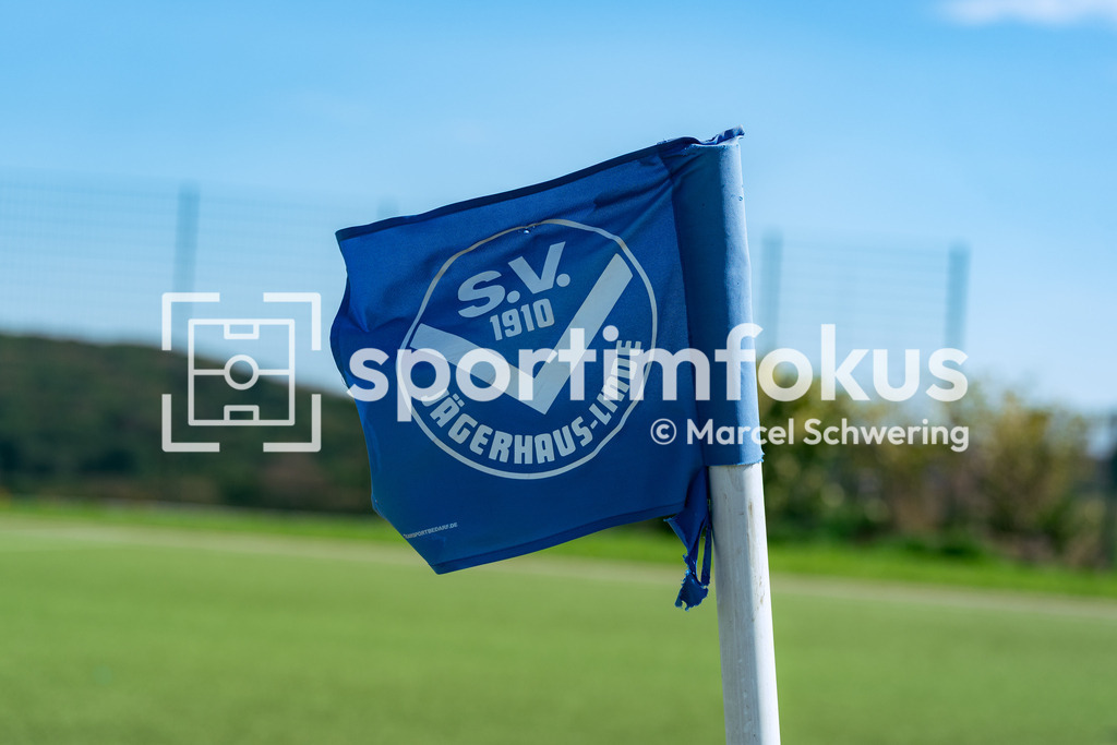 SV Jägerhaus-Linde – TSV Beyenburg | Die Eckfahne mit dem Logo des SV Jägerhaus-Linde. Kreisliga A: SV Jägerhaus-Linde gegen TSV Beyenburg, Wuppertal, 27.09.2026. Endstand: 1:2 (0:1). sportimfokus / Marcel Schwering - Realisiert mit Pictrs.com