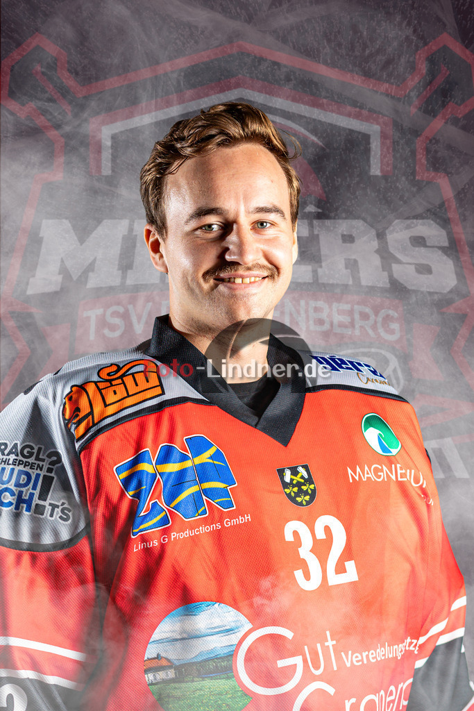 32 | Shop für Sportfotografie, Bilddatenbank, Pressefotografie, Fußball, Eishockey, Aktionsfotos