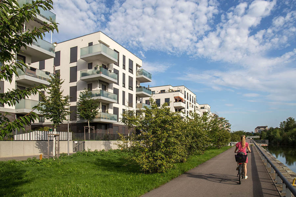 Karl-Heine-Kanal - Lindenauer Hafen | Entdecke über 20 Kategorien Leipzig-Motive: Foto-Downloads, hochwertige Poster, Leinwand- & Fine-Art-Prints. Jetzt Lieblingsfoto im Bildlexikon Leipzig Shop bestellen!
