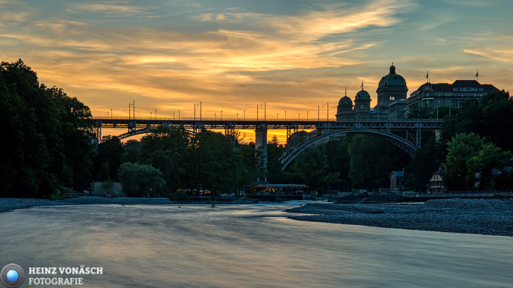 Bern_0049 | Alle Bilder von Heinz Vonäsch Fotografie können alle zu günstigen Preisen gekauft werden! Download der Bilder, Ausdrucke, Postkarten, Tassen T-Shirts, Kalender, Alu- Dibond usw. - Realisiert mit Pictrs.com