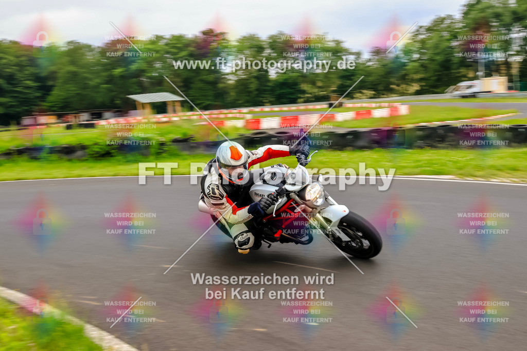 VBK-7463 | Hier findet Ihr Bilder von Touristenfahrten auf der Nürburgring Nordschleife oder von anderen Veranstaltungen die ich besucht habe. Viel Spass beim Durch Schauen 