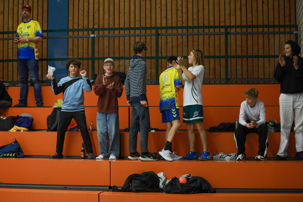 SVN_SvSchermbeck_051024_199 | Bildergalerie von Sport-Ereignissen aber auch von weiteren spannenden Dingen - nicht nur vom Niederrhein. In Anlehnung an den bekannten Spruch von Hanns Dieter Hüsch heißt das Motto: "Niederrhein ist überall".  - Realisiert mit Pictrs.com