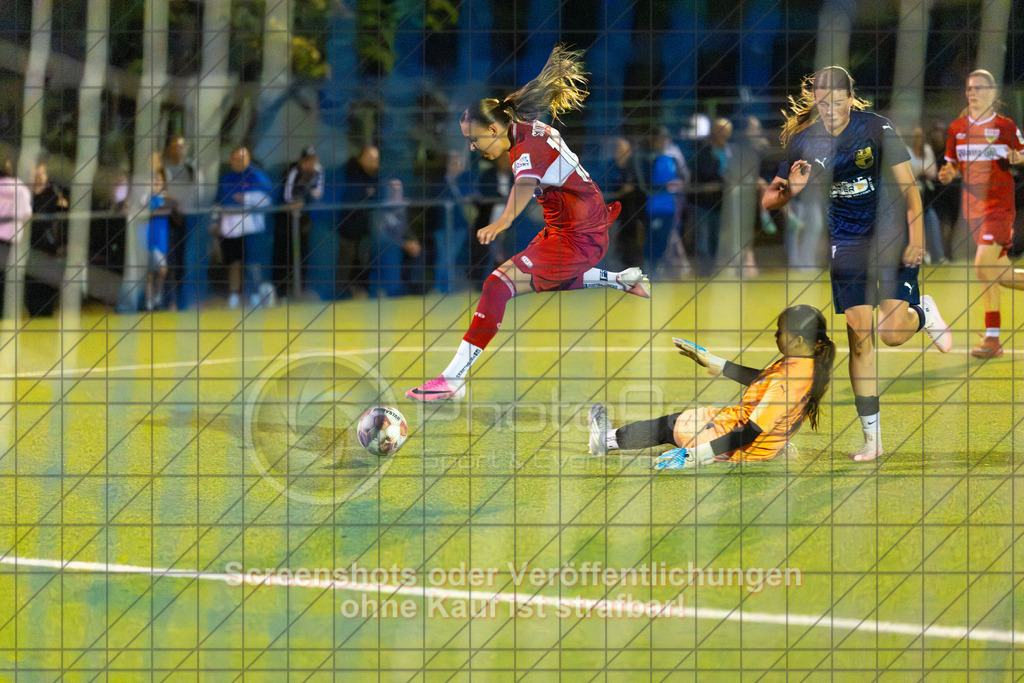 20261007_193750_0142_(c)_by_PhotoPeet | #,ASV Spartania Eislingen (blau) vs. VFB Stuttgart (rot), Fußball, Verbandspokal der B-Juniorinnen,  Saison 2026/2027, Kunstrasenplatz, Öschhalle, 73054 Eislingen, 07.10.2026 - 18:30 Uhr,Foto: PhotoPeet / Sport- &amp; Eventfotografie / Peter Harich
