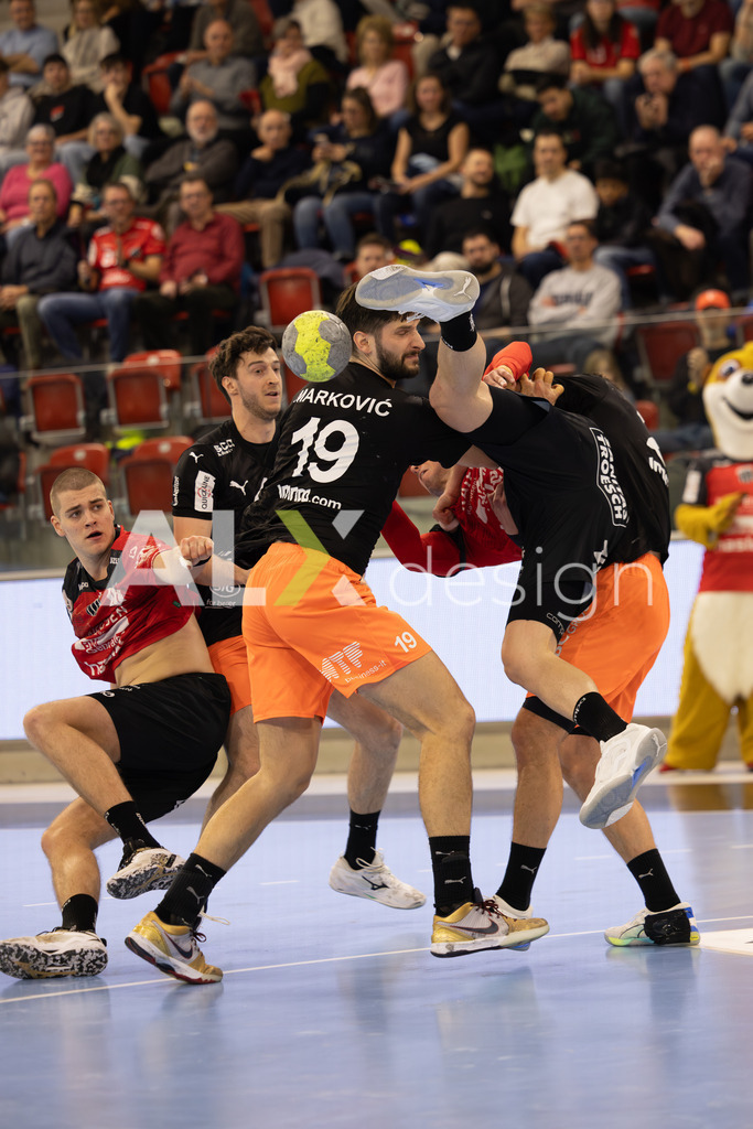 Handballen I Herren I Saison 2025-2026 I Quickline Handball League 2026 | Men I 18. Spieltag I Pfade Winterthur - Kadetten Schaffhausen I 20.12.2025 | 24 Mehdi Ben Romdhane (Pfadi Winterthur) – Rückraum mitte - Realisiert mit Pictrs.com