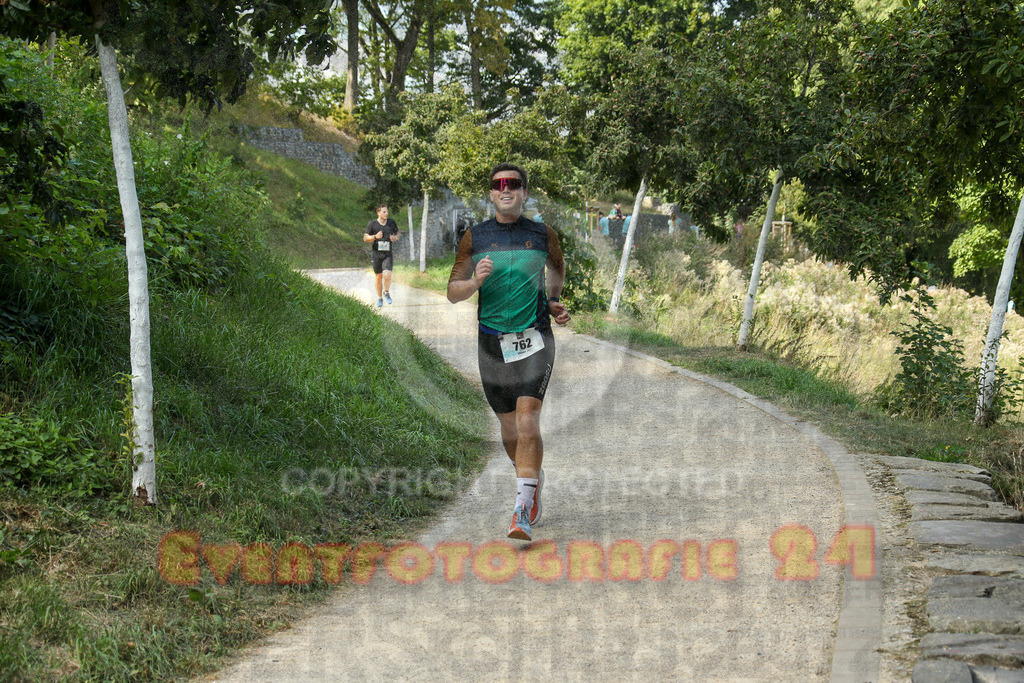 250824_1434_EX1_6717 | Sportfotografie im Rhein-Sieg Kreis, Köln, Bonn, NRW, Rheinland Pfalz, Hessen, etc. Unser Tätigkeitsfeld umfasst den Laufsport vom Volkslauf über den Marathon, Duathlon, Triathon bis zum Ultralauf wie Kölnpfad Ultra oder Schindertrail.