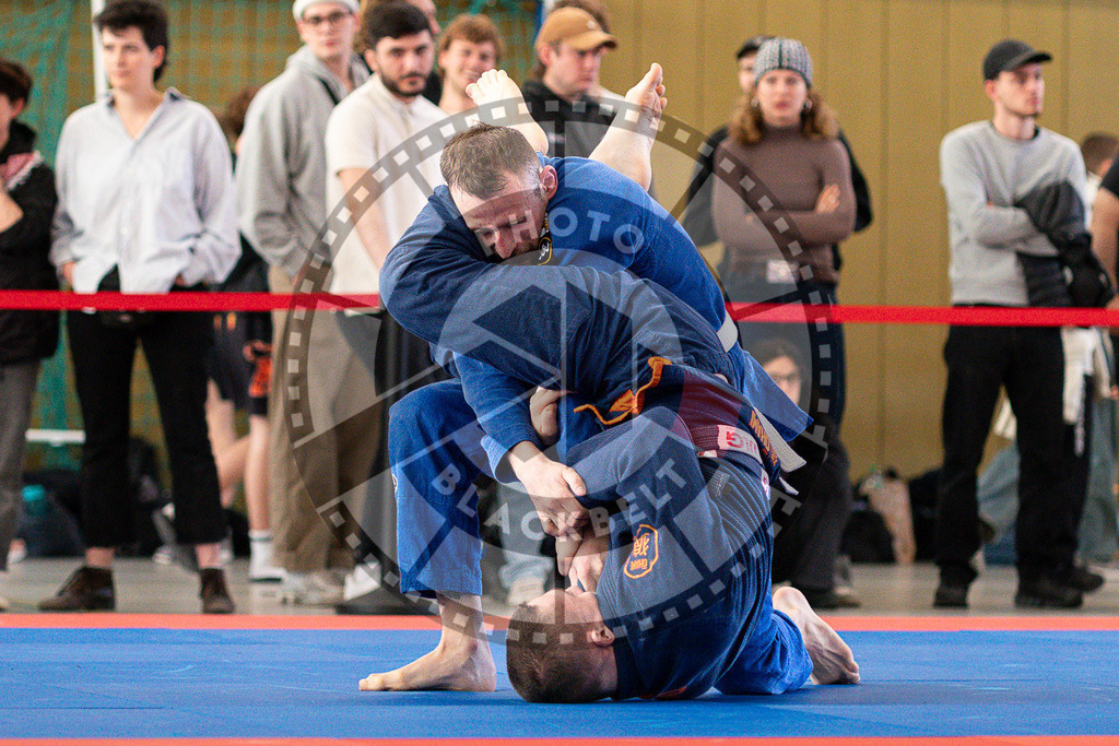 20250510PBB1489 | Athletes compete during the JJLG Berlin Open Jiu-Jitsu Championship on May 10, 2025 in Berlin, Germany. © Chiara Dazi / photoblackbelt