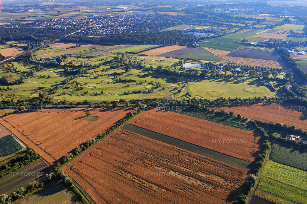 Luftbild: Gelände des Golfplatzes Golfpark Kurpfalz in Schifferstadt im Bundesland Rheinland-Pfalz in Deutschland. Foto: IMG_091677.jpg vom 10.07.2016 durch Werner Riehm/FLY-FOTO.deGC-Kurpfalz
