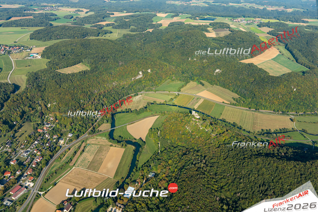 Die Luftbildaufnahme burgruine-neidek -  wurde 2020 mittels Flugzeug (keine Drohne) erstellt. Perfekte Schärfe und Druck- Ergebnisse- Garantiert!
