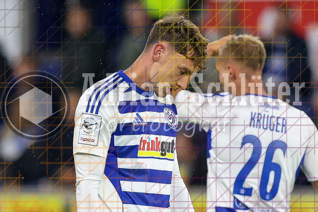 MSV Duisburg vs FC Hansa Rostock - 3. Liga | Duisburg, Deutschland, 03.10.25:   Tim Heike (MSV Duisburg) ist enttäuscht waehrend des Spiels der 3. Liga MSV Duisburg vs FC Hansa Rostock in der schauinsland-reisen-arena(Foto von Brauer-Fotoagentur / Adrian Schlueter)