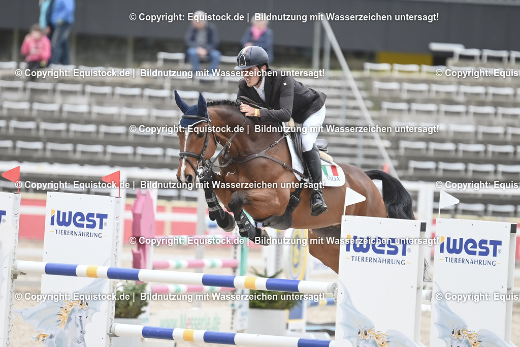20230514_CCI4_Springen_0071 | equistock