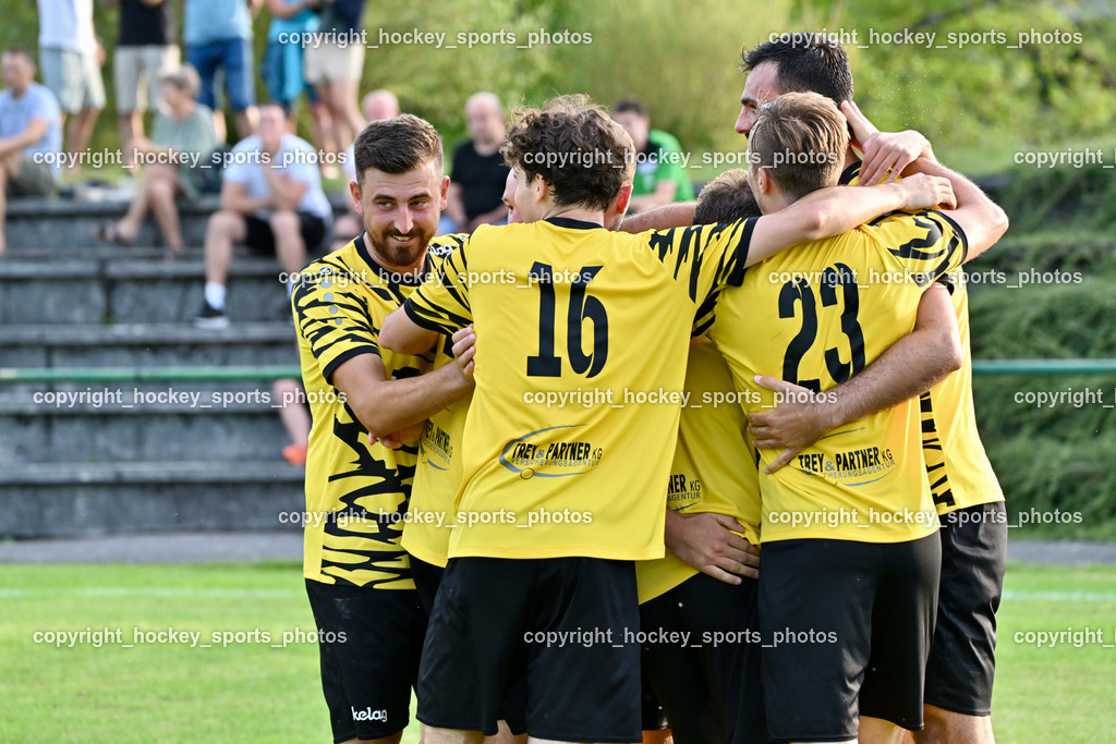 FC Faakersee vs. Rapid Lienz  | Jubel FC Faakersee Mannschaft, #16 Tobias Felix Waldner FC Faakersee, #23 Roman Adunka FC Faakersee, FC Faakersee vs. Rapid Lienz , FC Faakersee vs. Rapid Lienz  am 04.08.2024 in Faakersee (Sportplatz Faakersee), Austria, (Photo by Bernd Stefan)