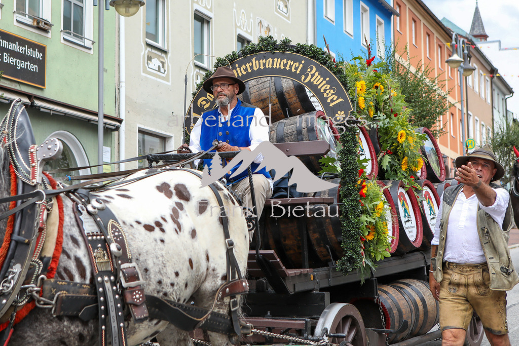 OE7A1504 | die Festeröffnung in Zwiesel mit prominentem Besuch, Ministerpräsident Markus Söder sowie Minister Hubert Aiwanger.