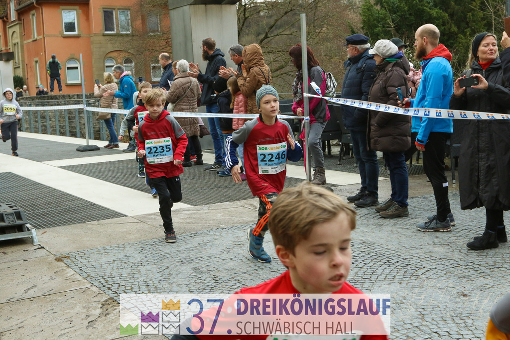 AOK JuniorCup 400m | 3Koenigslauf 2023 - Realisiert mit Pictrs.com